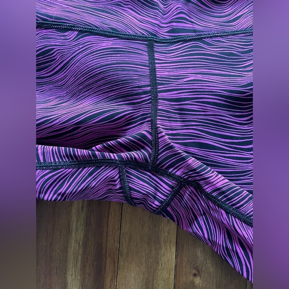 Lululemon On Track Crop Life Lines Polar Pink Black - Picture 8 of 13